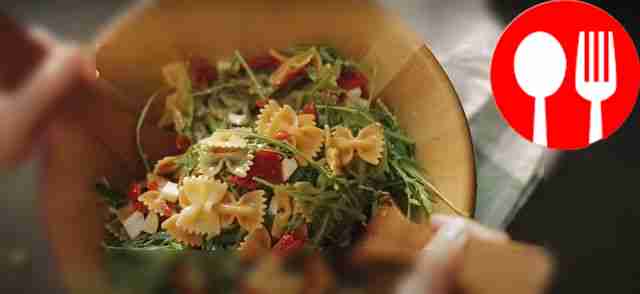 Макаронный салат с перцем и песто