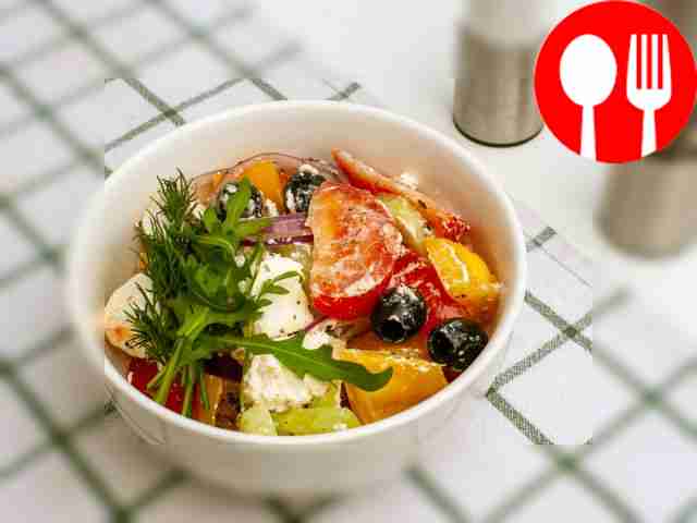 Салат греческий с фетой