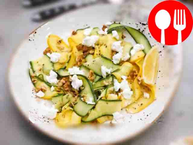 Летний салат с кабачком