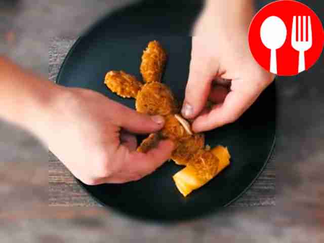 Из риса слепите туловище, головку, лапки и...