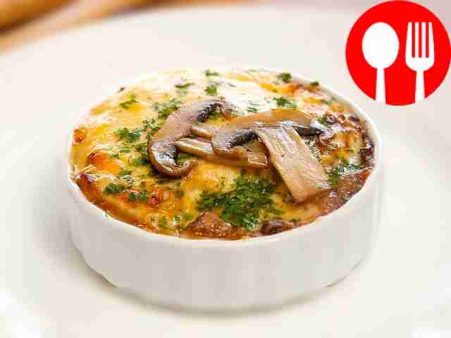 Жюльен с курицей, грибами и овощами