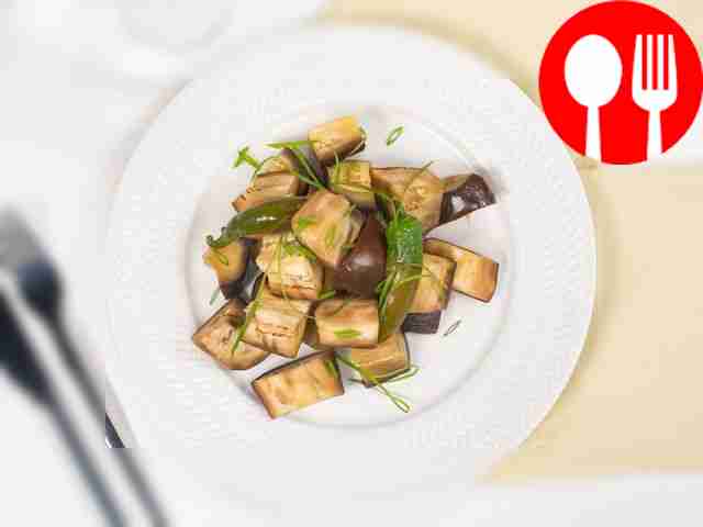 Пряная ароматная закуска из баклажанов...