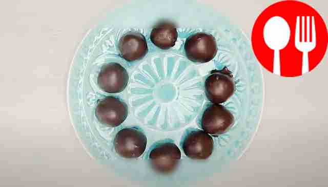 Кокосовые конфеты с миндалем