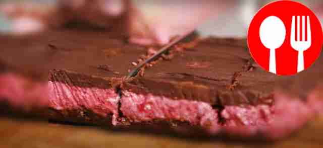 Шоколадные ломтики с малиной