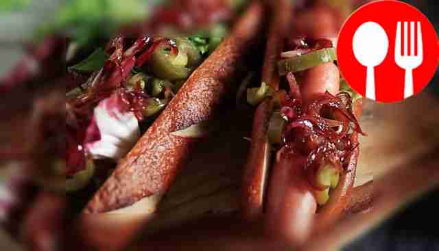 Хот–дог с карамелизированным луком