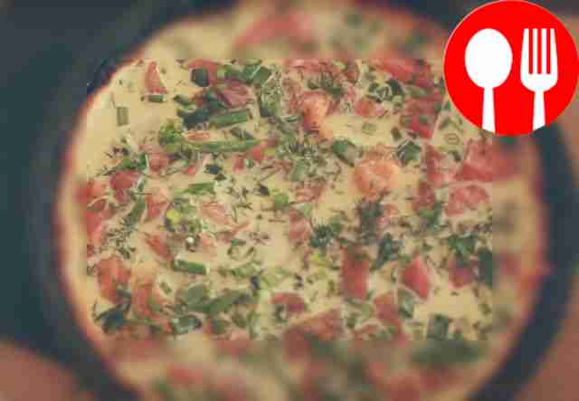 Пирог с копченой семгой