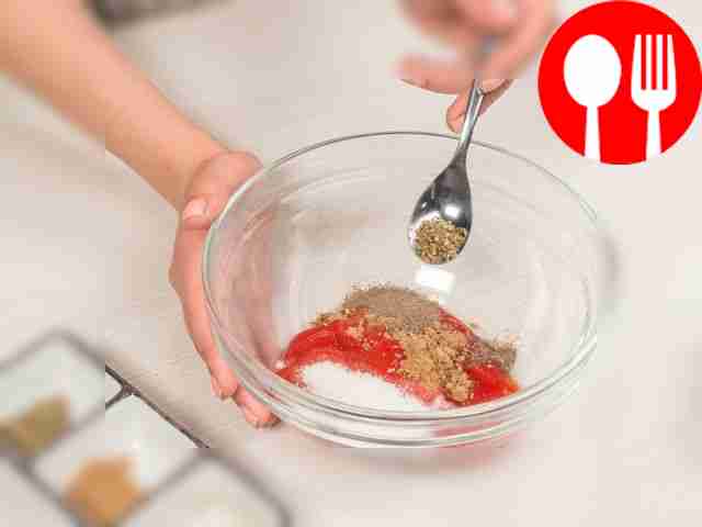 Соус к овощам готовим так: томатную пасту...