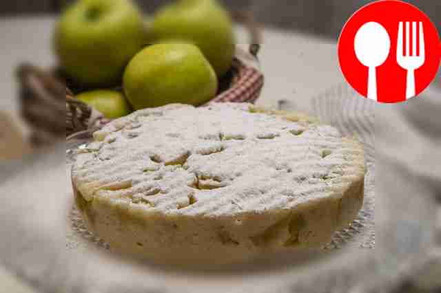 Быстрая шарлотка в микроволновке