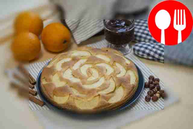 Воздушная шарлотка со сливочным маслом