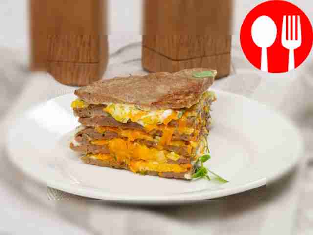 Ароматный печеночный торт с морковью