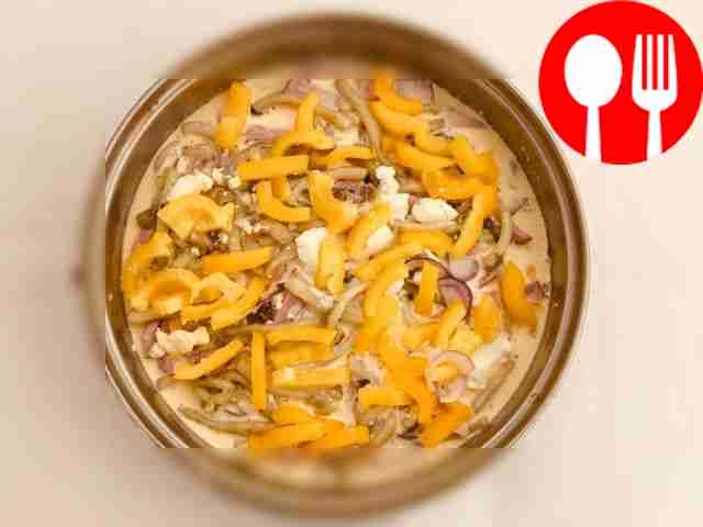 Кальмар с ветчиной в сметанном соусе в духовом шкафу