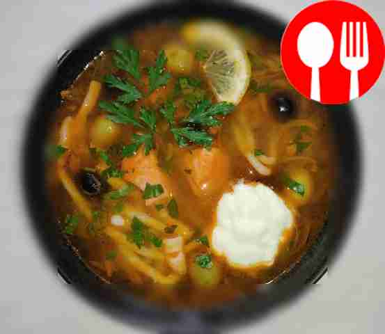 Рыбная солянка с кальмарами