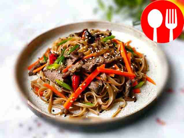 Гречневая лапша соба с говядиной на вок