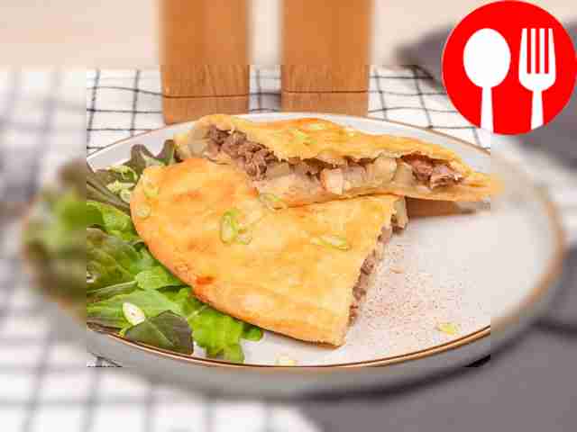 Бездрожжевой пирог с мясом и картошкой