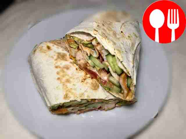 Быстрая тортилья с курицей и овощами