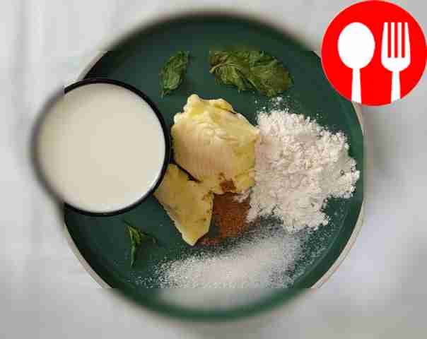 В сотейнике приготовьте соус: влейте молоко,...