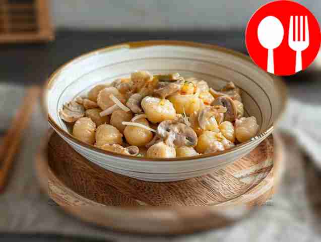 Классические ньокки в сливочном соусе с грибами