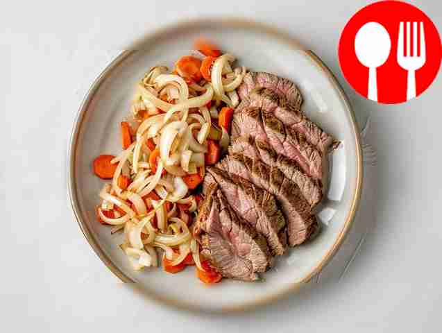 Легкая оленина с овощами в скороварке