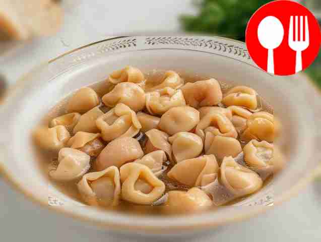 Классический куриный бульон с тортеллини