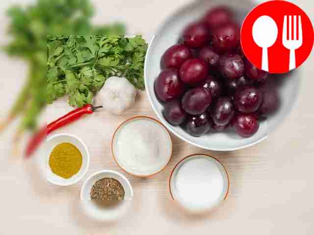 Подготовьте ингредиенты для ткемали из красной...