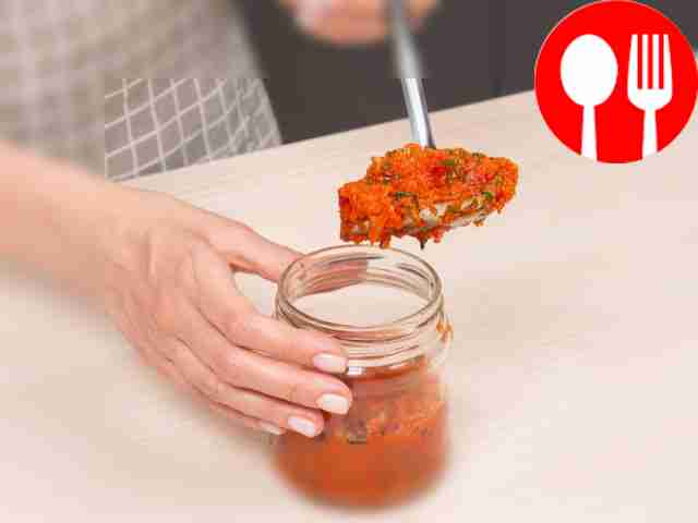 Разлейте аджику по банкам. Пока армянская...