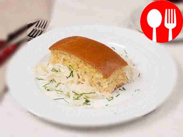 Заливной пирог с квашеной капустой