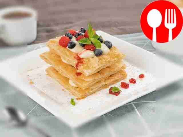 Мильфей со сливочно-ягодной начинкой