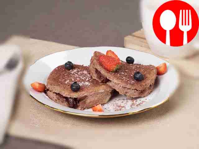 Хлебный пудинг с кусочками шоколада