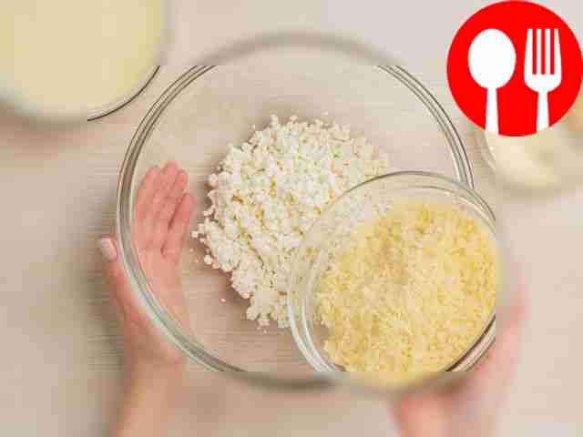 Подготовьте все ингредиенты. Разрежьте лаваш...