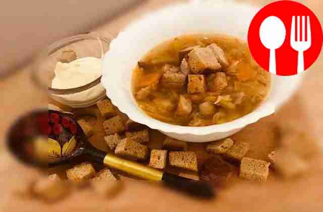 Оригинальные грибы с бульоном и квашеной капустой