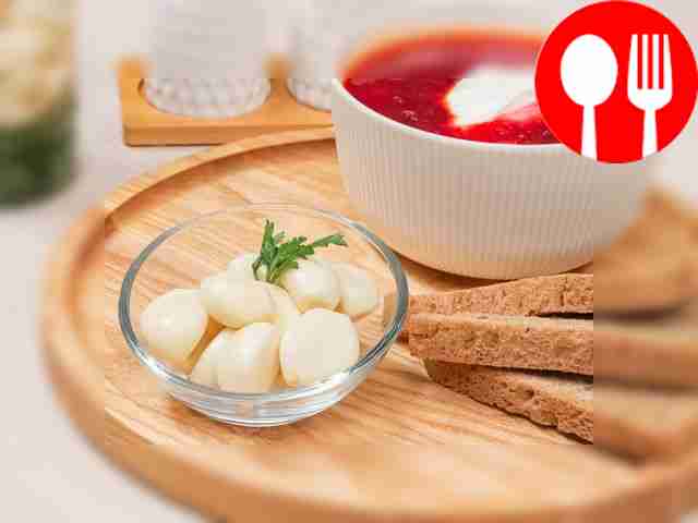 Маринованный чеснок в пряностях