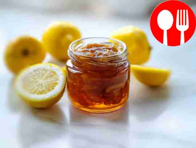 Тягучее варенье из айвы с грецкими орехами