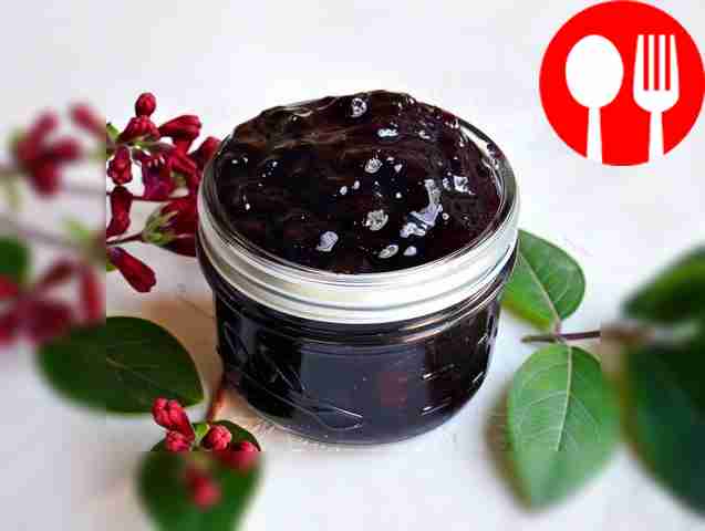 Быстрое варенье из жимолости