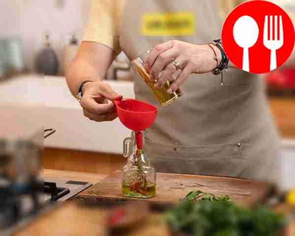 Позвольте маслу остыть, после чего добавьте...