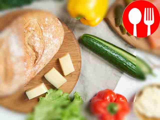 Промойте сладкий перец, срежьте плодоножку и...