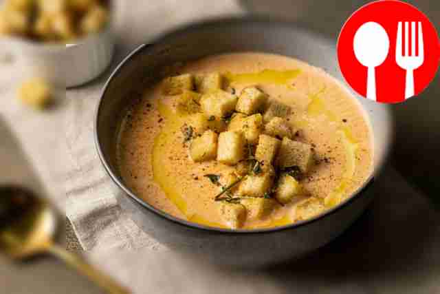 Сырный суп с крутонами