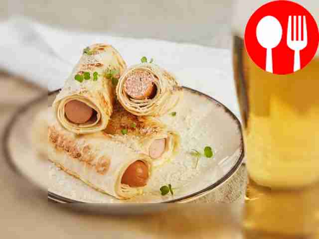 Сосиски в лаваше в сметанно-горчичном соусе