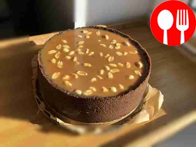 Чизкейк «Сникерс»