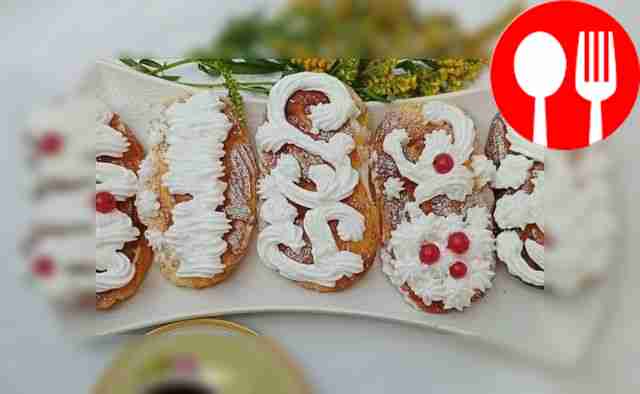 Классические эклеры со взбитыми сливками