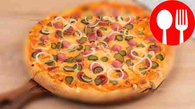 Пицца с сосисками