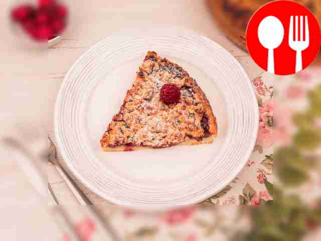 Пирог с малиновым вареньем