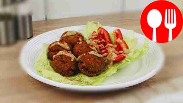 Пряный фалафель в панировочных сухарях