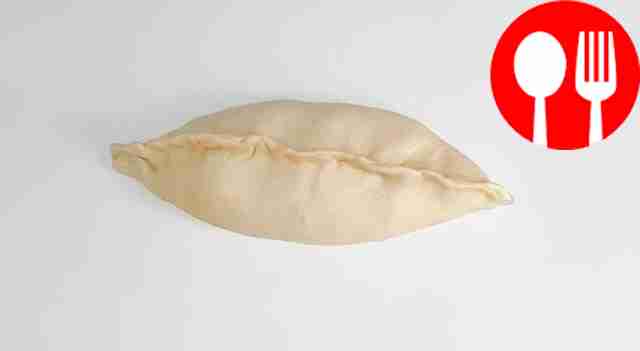 Каждый шарик теста раскатайте в тонкий круг,...