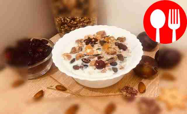 Душистая гранола с медом и сухофруктами