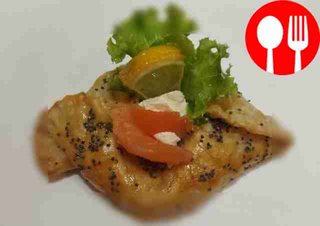 Рыбные лодочки с лососем и сливочным сыром