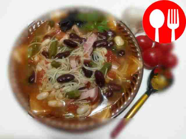 Сытный минестроне с фасолью