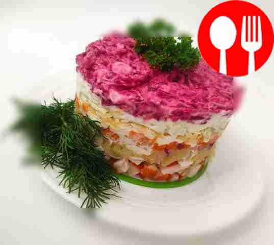 Пикантная свекла с копченой курицей и майонезом