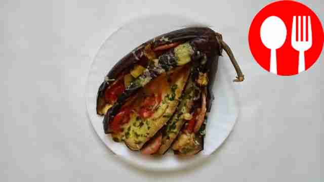 Оригинальный фаршированный баклажан