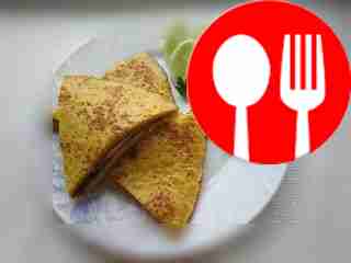 Полезный овсяноблин с начинкой из творога и сыра