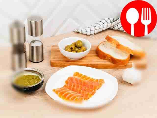 Разложите все продукты на столе, чтобы было...